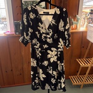 Elegant Black and White Floral Midi Dress